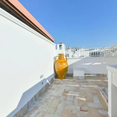 Le Alcove Del Leopardi